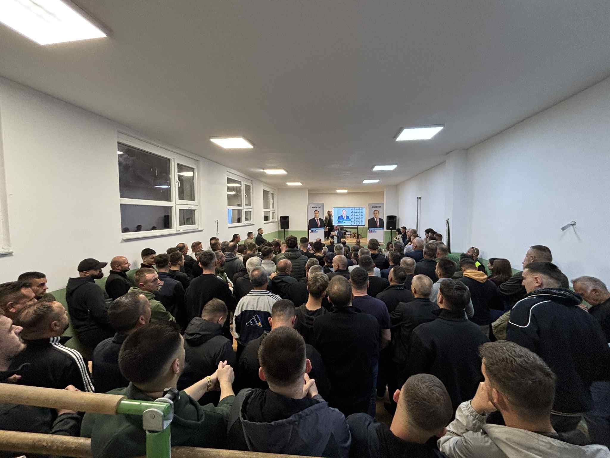 PDK mban tubim elektoral në Ujmir  Sokol Bashota merr përkrahje masive