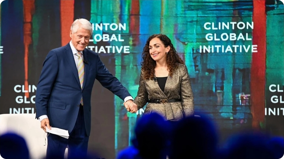 Në skenë me ish presidentin Clinton  Osmani rrëfen rrugëtimin e Kosovës drejt lirisë